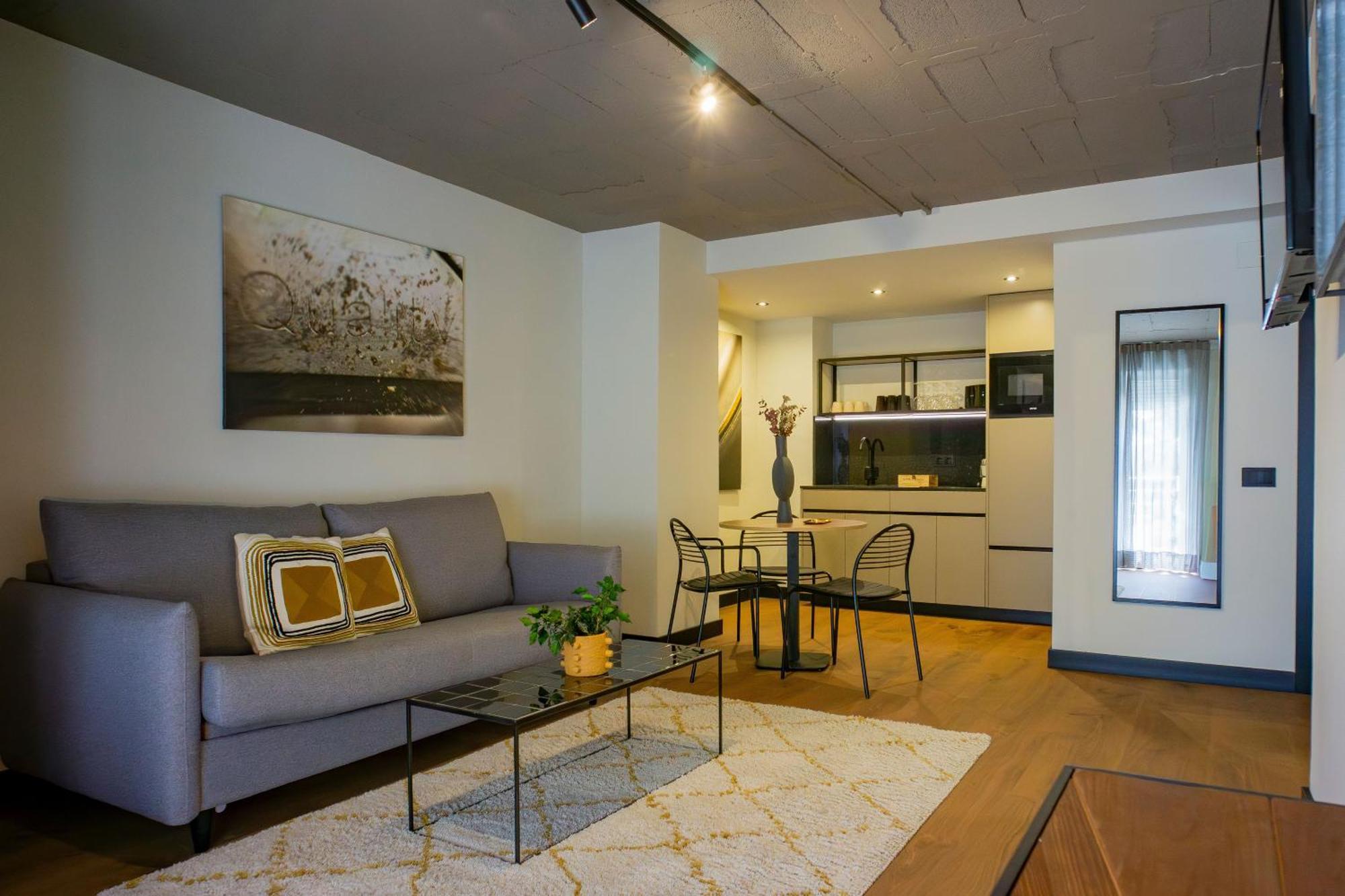 Bubu - Apartamentos En El Centro Málaga Dış mekan fotoğraf