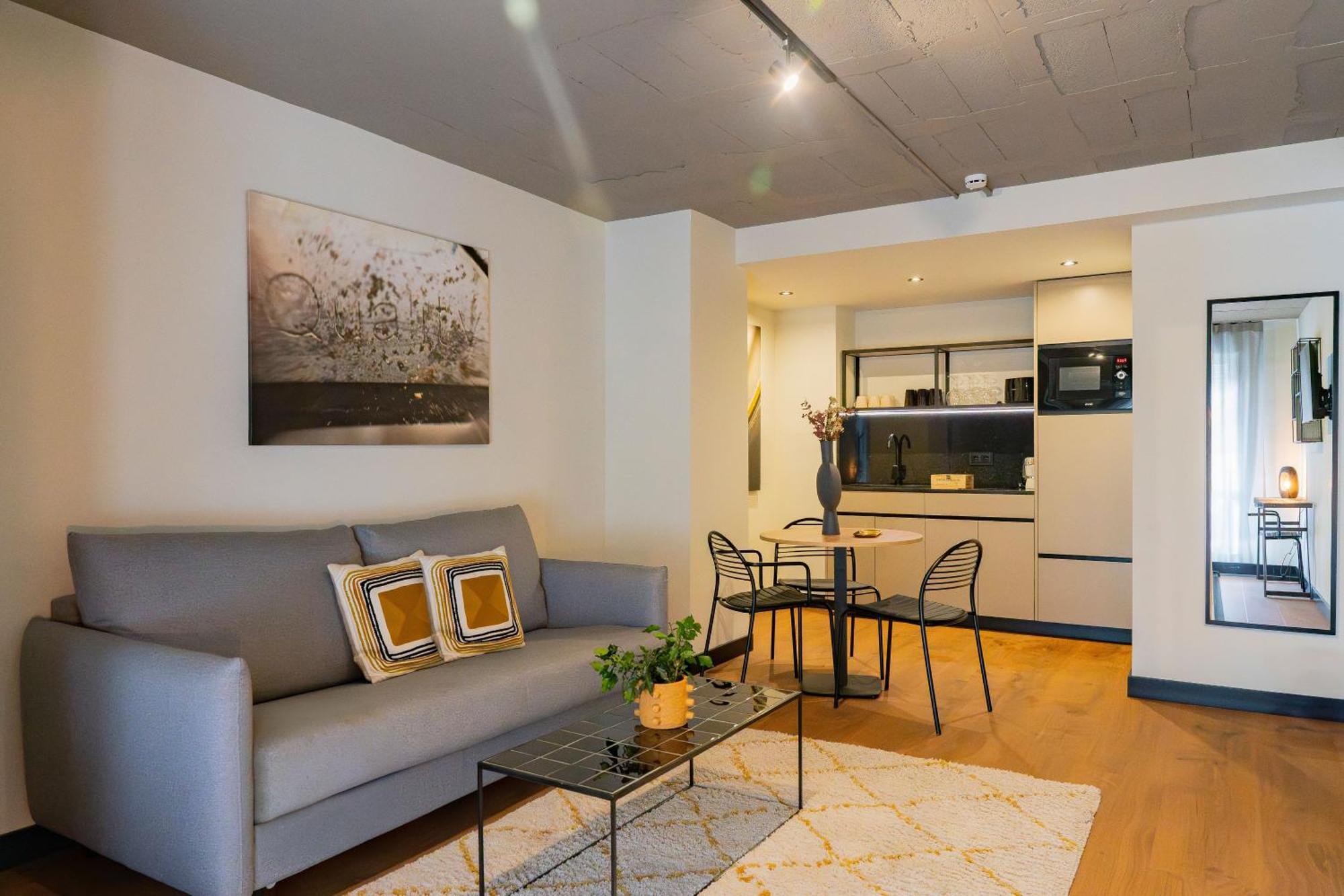 Bubu - Apartamentos En El Centro Málaga Dış mekan fotoğraf