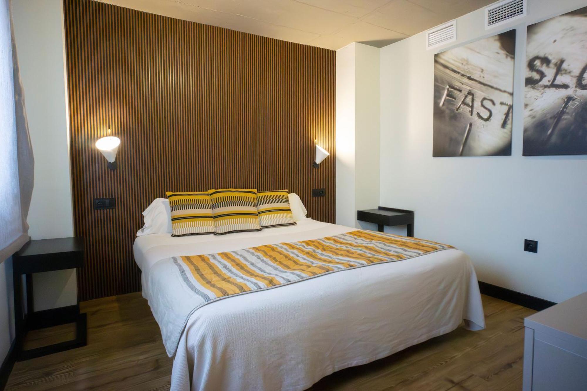Bubu - Apartamentos En El Centro Málaga Dış mekan fotoğraf