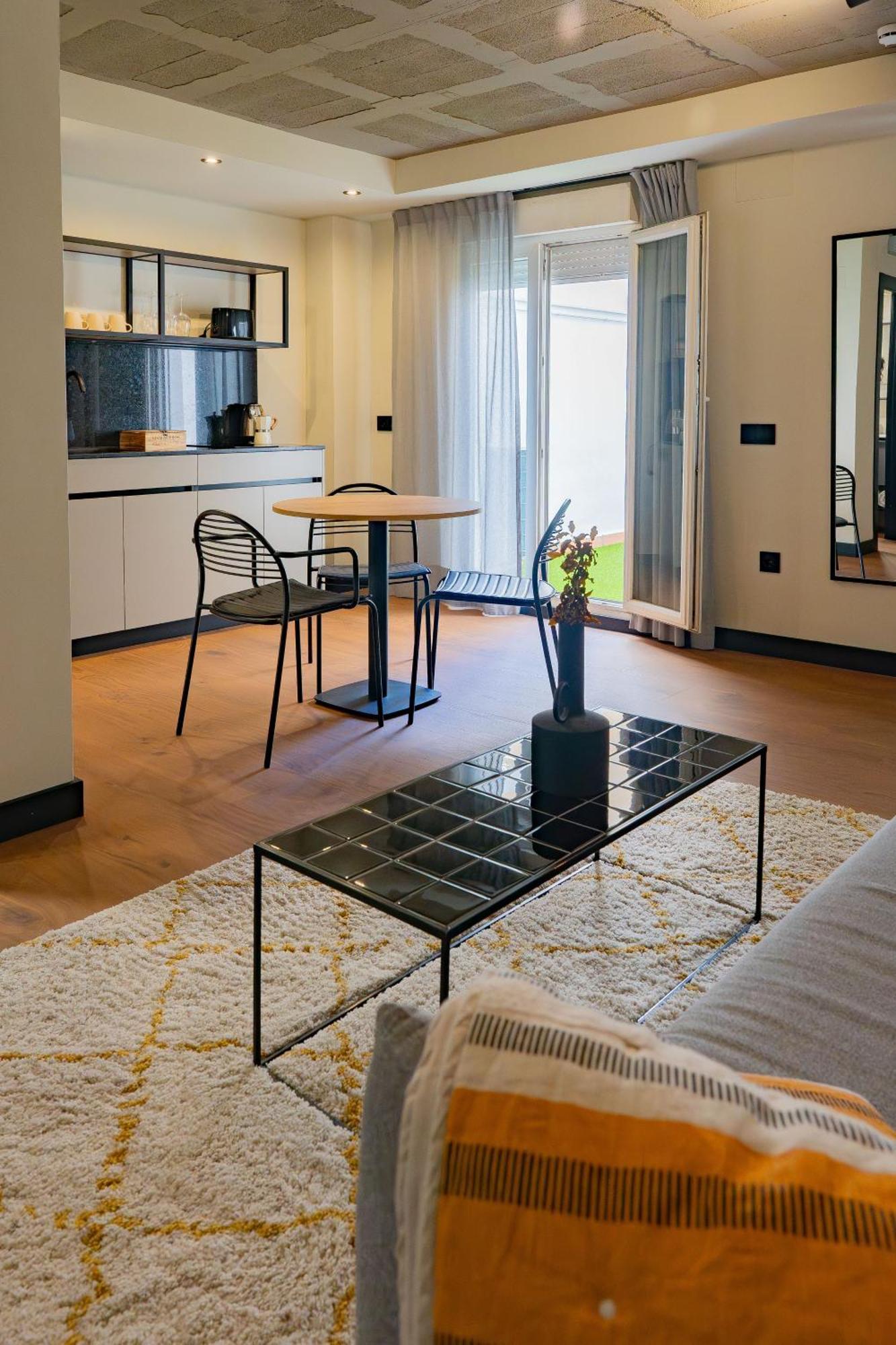 Bubu - Apartamentos En El Centro Málaga Dış mekan fotoğraf