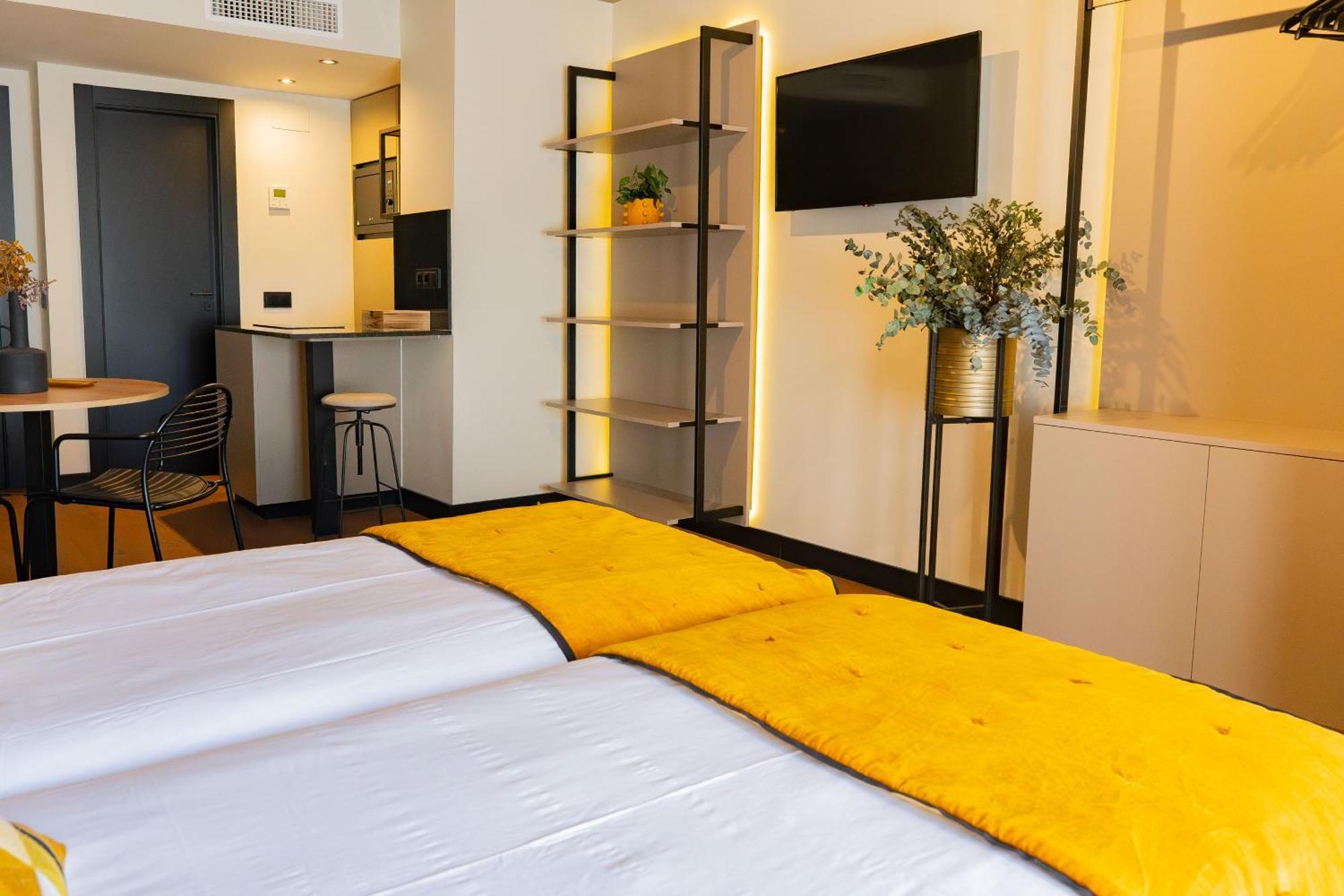 Bubu - Apartamentos En El Centro Málaga Dış mekan fotoğraf