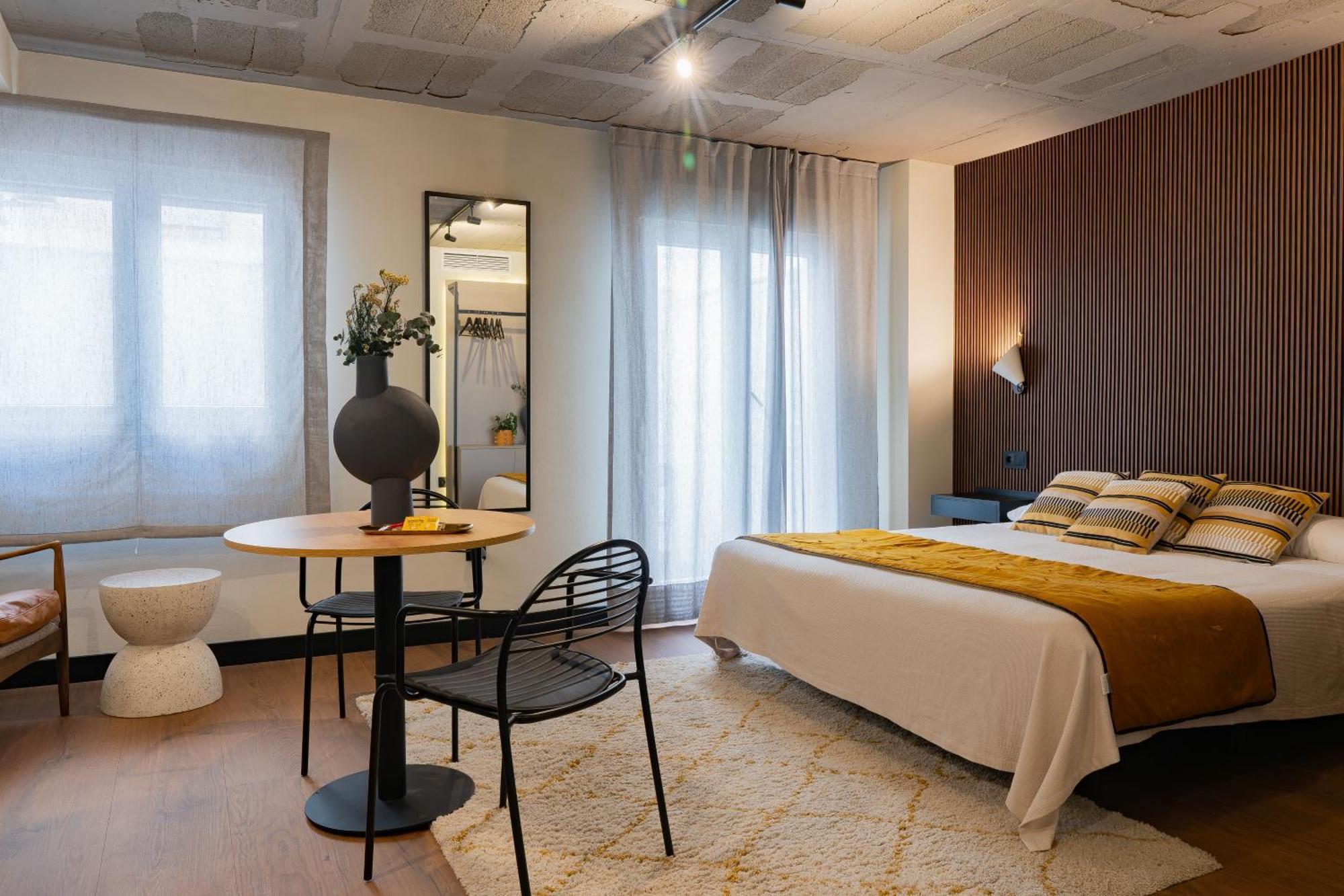 Bubu - Apartamentos En El Centro Málaga Dış mekan fotoğraf